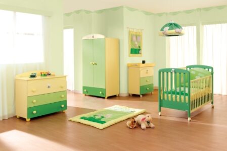 Дитяча в зелених кольорах