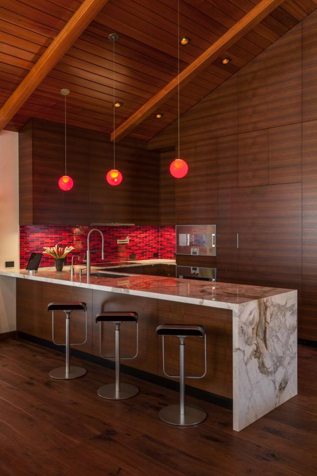 кухні коричневого кольору