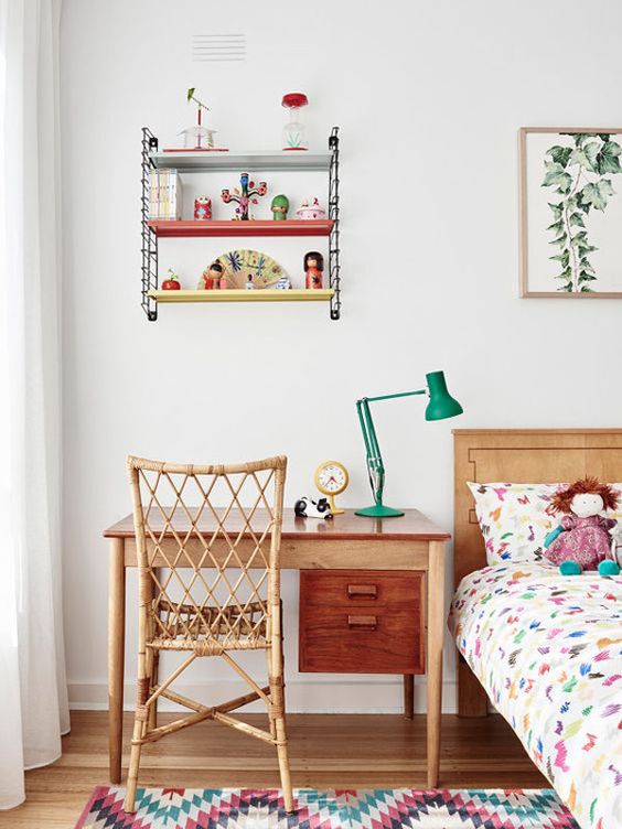 настільна лампа для школяра