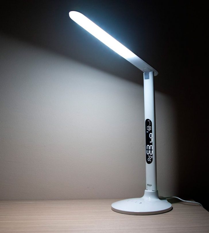 настільна лампа для школяра
