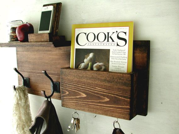 Секрети дизайну маленького передпокою 5 - Max Home Коридорна полиця з гачками для одягу