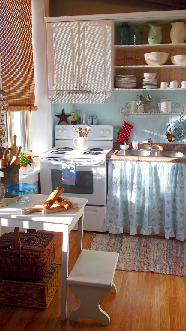 Малагобаритна кухня в стилі прованс