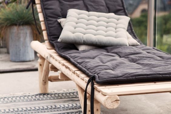 Шезлонги та лежаки для дачі: види та способи виготовлення своїми руками