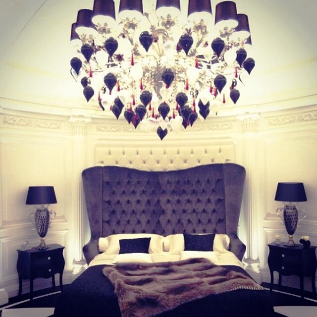 спальня у фіолетових тонах