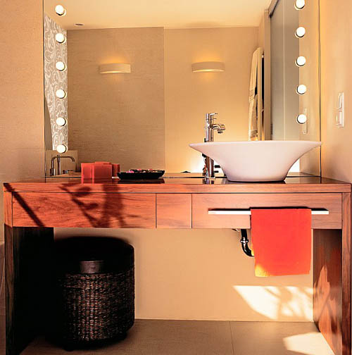 Туалетний столик в інтер'єрі спальні 2 - Max Home туалетний столик для спальні