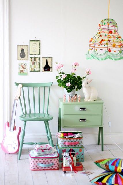 дитяча кімната в зелених тонах